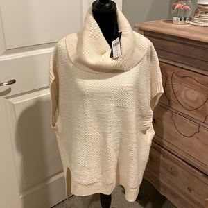 Womens BCBG sleeveless sweater, M/L